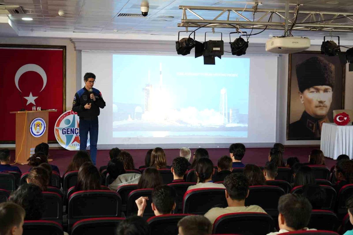 Türkiye’nin İkinci Astronotu Tuva Cihangir Atasever Muğla’da Gençlerle Buluştu