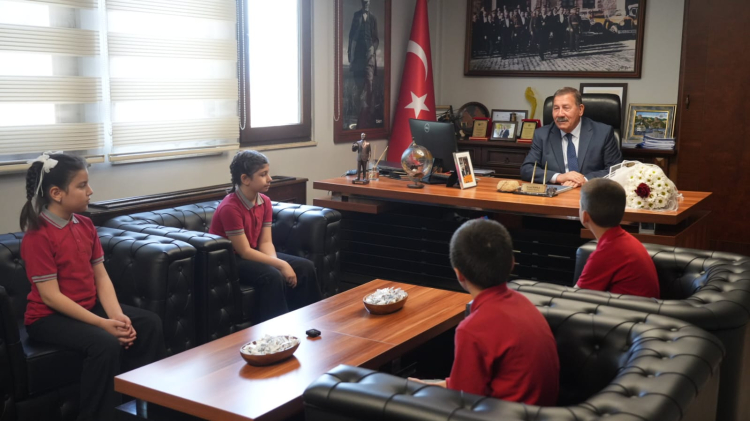 Milas’ta 23 Nisan’da Başkanlık Koltuğu Öğrenciye Devredildi