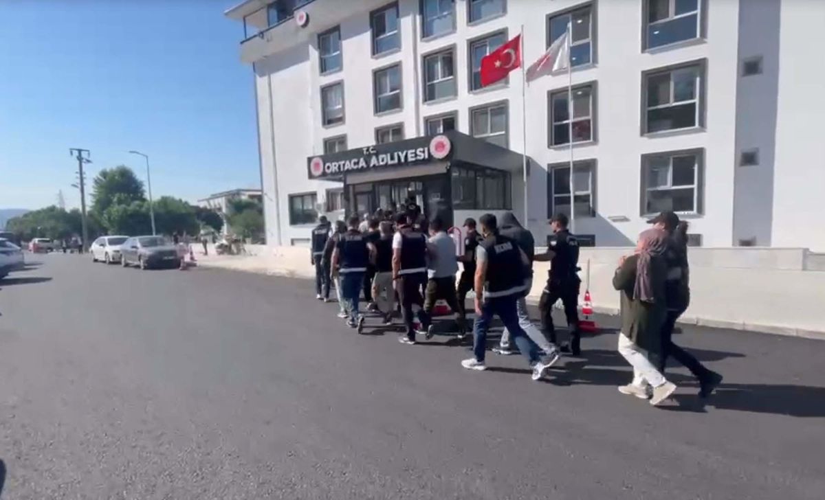 Bodrum Açıklarında 32 Düzensiz Göçmen Kurtarıldı