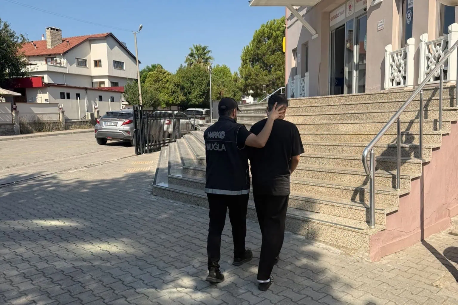 Fethiye’de uyuşturucu operasyonu: 3 şüpheli tutuklandı