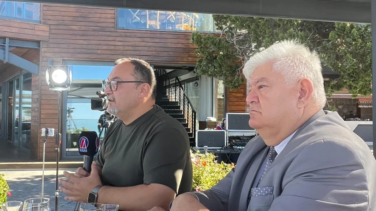Fethiye'nin tanıtımı için Babadağ'da yapılan canlı yayın