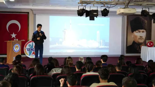 Türkiye’nin İkinci Astronotu Tuva Cihangir Atasever Muğla’da Gençlerle Buluştu