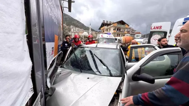 Fethiye’de Trafik Kazası: 1 Ölü, 2 Yaralı