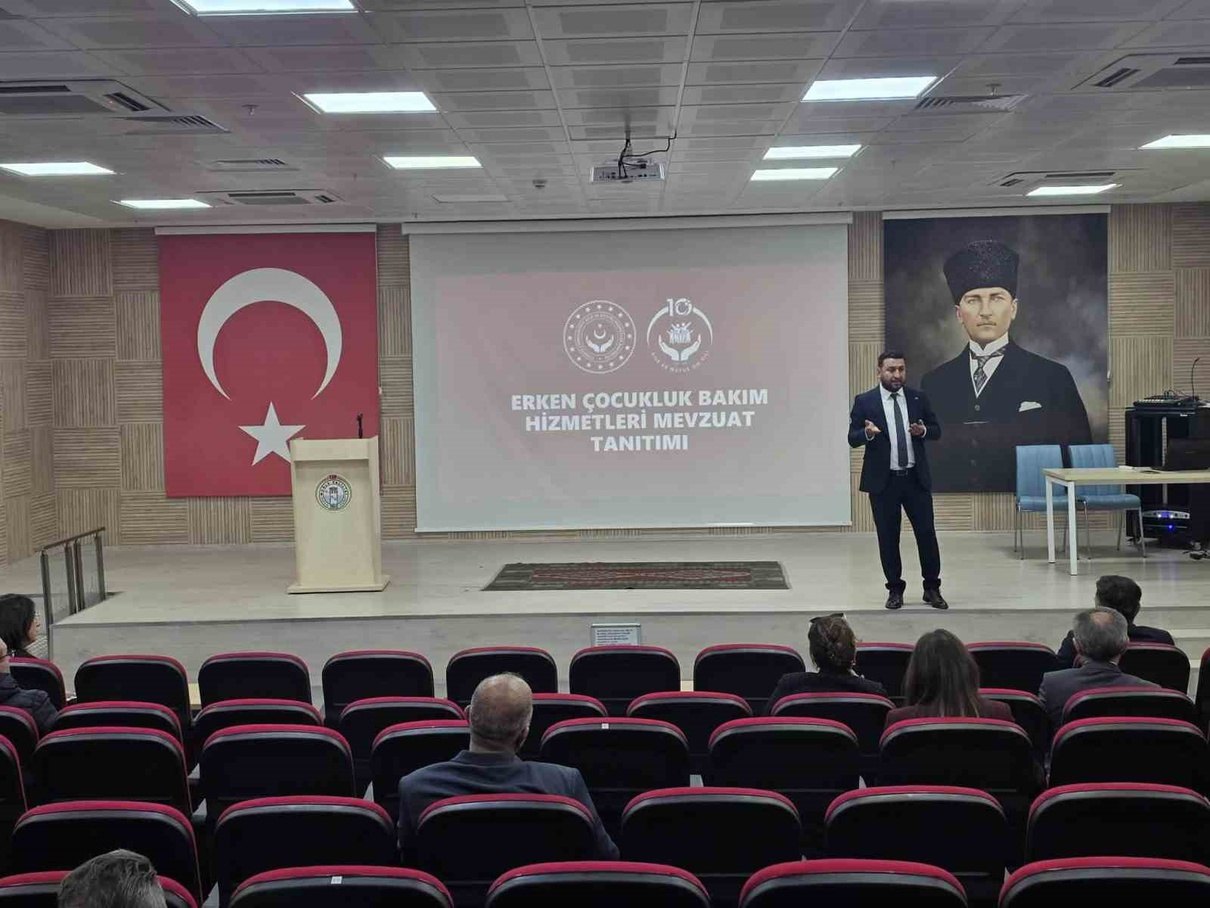 Çocuk bakımevleri bilgilendirme toplantısından bir görünüm