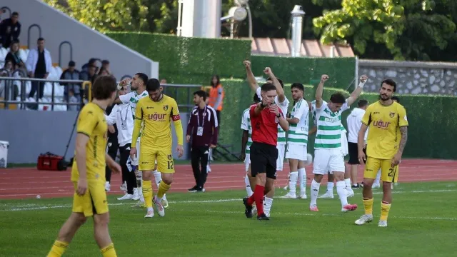 Muğlaspor-İstanbulspor maçından bir pozisyon