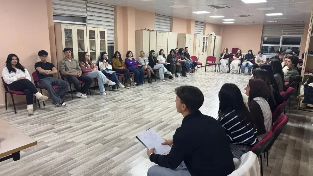 Menteşe Uluslararası Gençlik Merkezi'nde gönüllü gençlerin buluşması