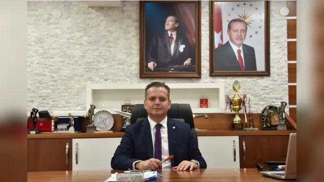 Fethiye Kaymakamı Fatih Akkaya makam odasında