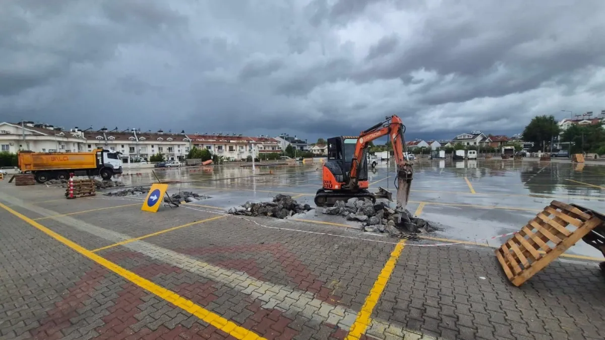 Foça Mahallesi pazar yerinde başlayan çalışmalar